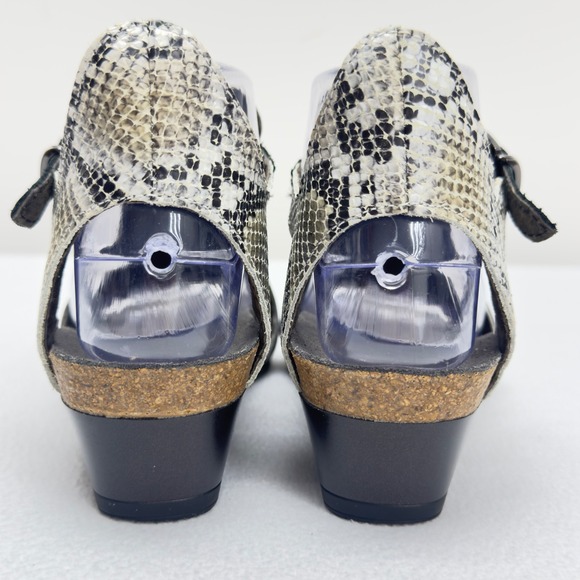 Naot‎ Fiona Snakeskin Wedge Sandals Adjustable Buckle Cork Footbed Size 36/5.5 - Picture 3 of 9